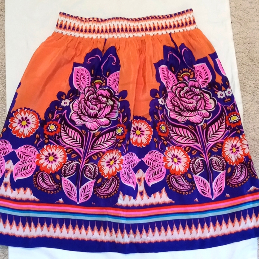 Edmy+Esyllte Silk A line floral skirt sz 2